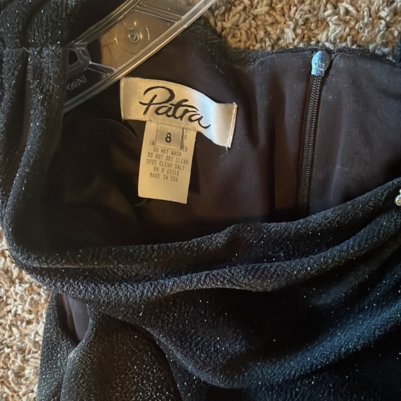 Black formal dress - Picture 3 of 3